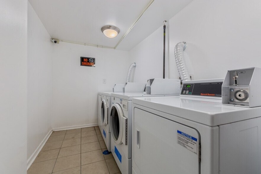 More Photos Of 6731 S Chappel Ave, Chicago Apartments For Sale