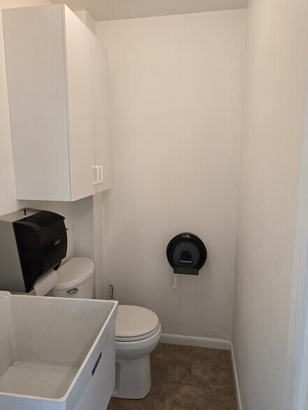 More Photos Of 3212 State Route 94, Franklin Light Manufacturing For Lease