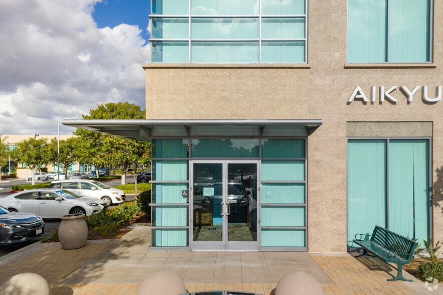 More Photos Of 1220 Roosevelt Ave, Irvine Loft Creative Space For Lease