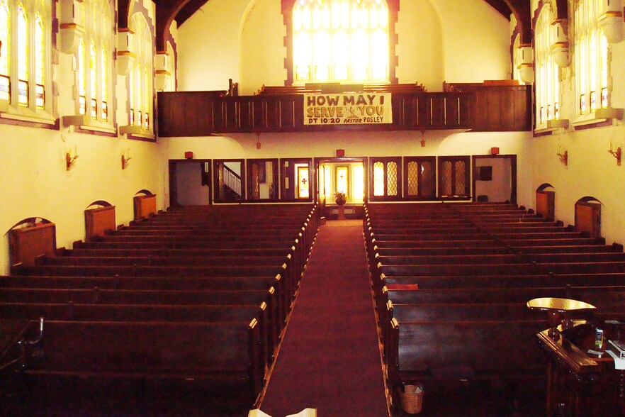 225 E Clinton, Joliet, IL 60432 Religious Facility For Sale