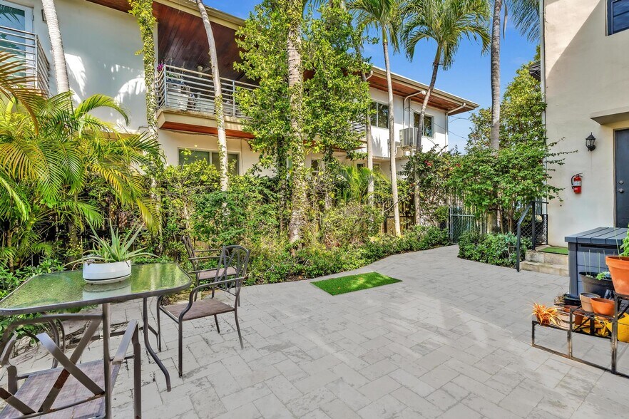 More Photos Of 836 W 40th St, Miami Beach Apartments For Sale