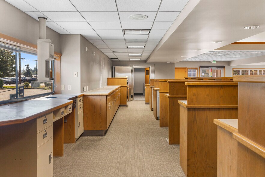 More Photos Of 3506 168th St NE, Arlington Bank For Sale