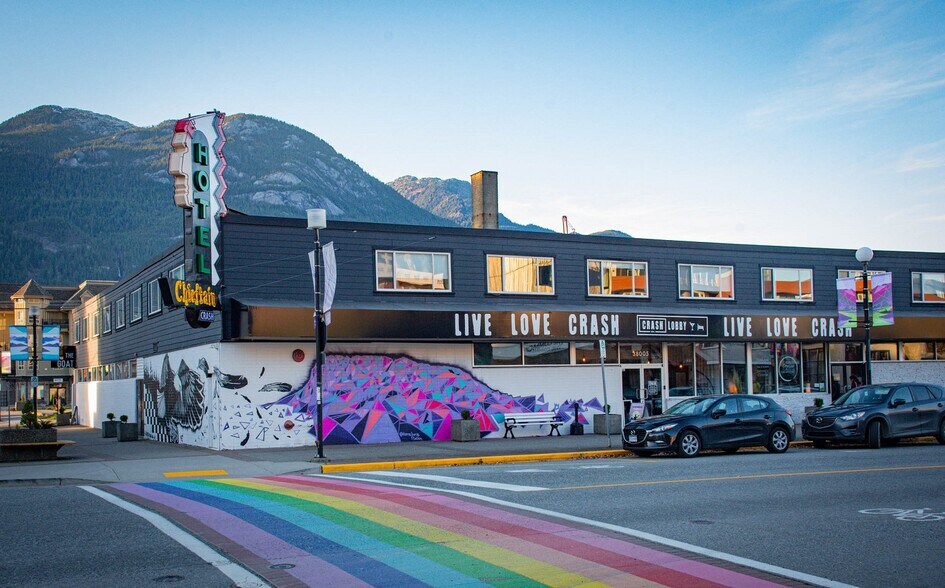 Primary Photo Of 38005 Cleveland Ave, Squamish Hotel For Sale