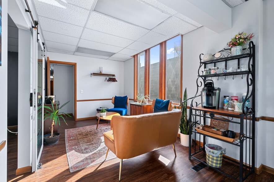 More Photos Of 5129 Liberty Ave, Pittsburgh Office Residential For Lease