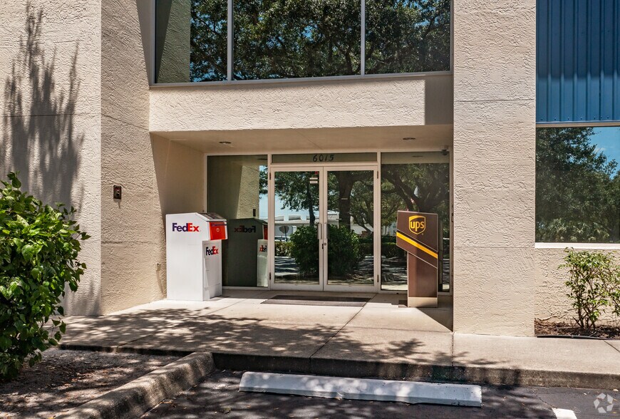 More Photos Of 6015 31st St E, Bradenton Office For Lease