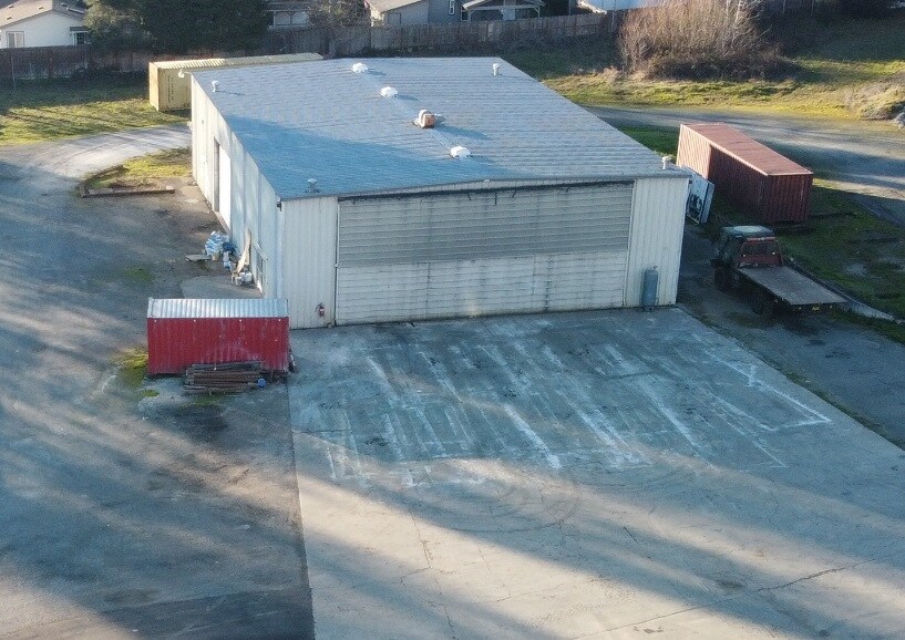 More Photos Of 2660 NW Vine St, Grants Pass Manufacturing For Sale