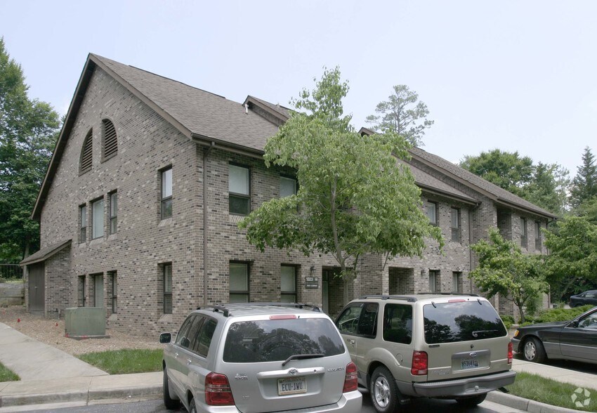 Primary Photo Of 1323 Jamestown Rd, Williamsburg Office For Lease