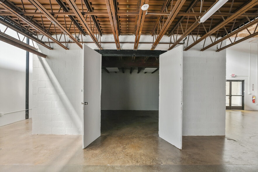 More Photos Of 1429 Fairmont Ave NW, Atlanta Flex For Lease
