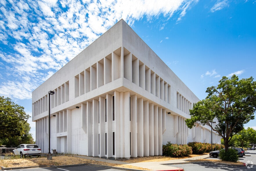 More Photos Of 2655 Stanwell Dr, Concord Office For Lease
