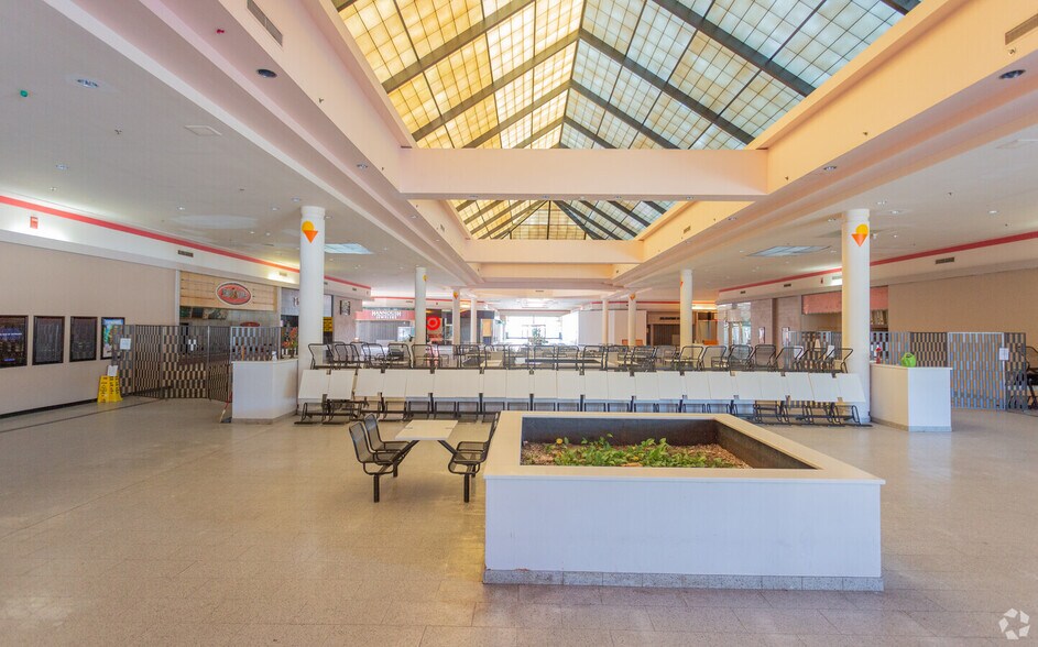 More Photos Of 655 Cheshire Rd, Lanesborough Unknown For Lease