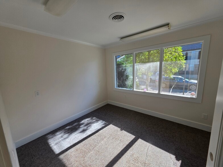 More Photos Of 1 N 16th St, Wilmington Medical For Lease