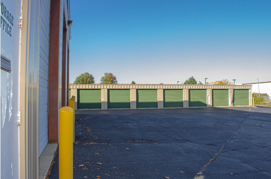 More Photos Of 2502 Spring Ridge Rd, Spring Grove Self Storage For Lease