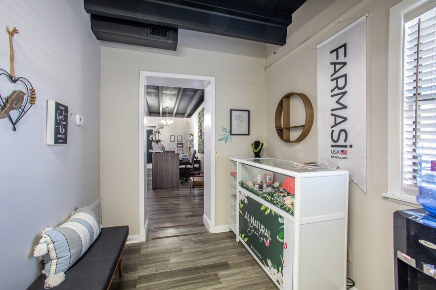 More Photos Of 1500 South St, Leesburg Storefront Retail Office For Sale