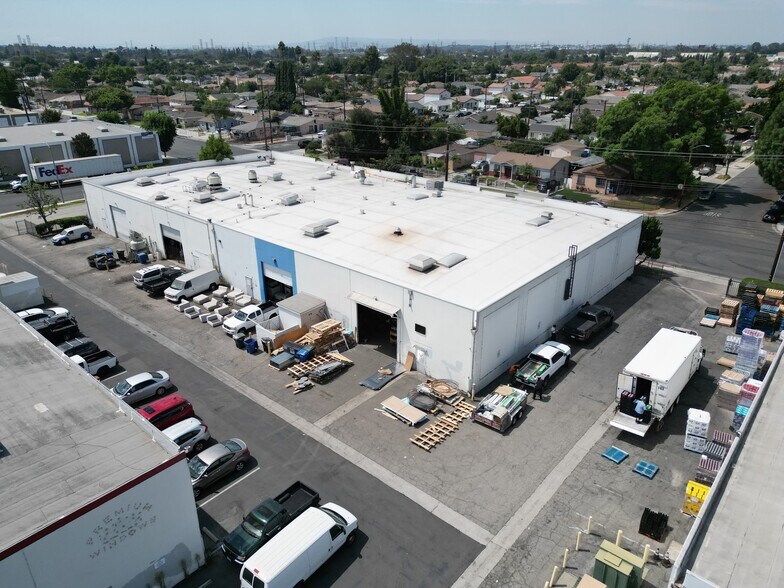 More Photos Of 16100-16122 Orange Ave, Paramount Manufacturing For Lease