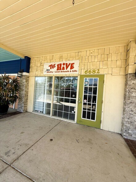 More Photos Of 6610-6696 Cortez Rd W, Bradenton Freestanding For Lease