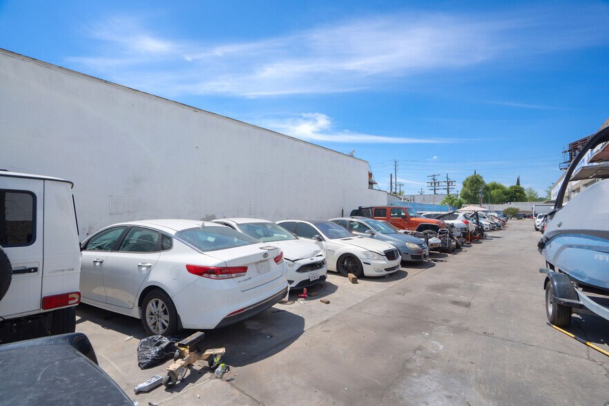 More Photos Of 8332 Tampa Ave, Northridge Auto Repair For Sale
