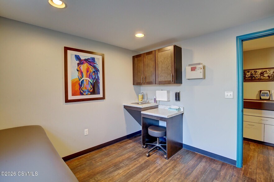 More Photos Of 121 Jpm Rd, Lewisburg Medical For Sale