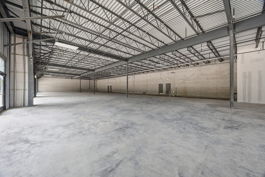 More Photos Of 7710 FM 521, Rosharon Storefront For Lease