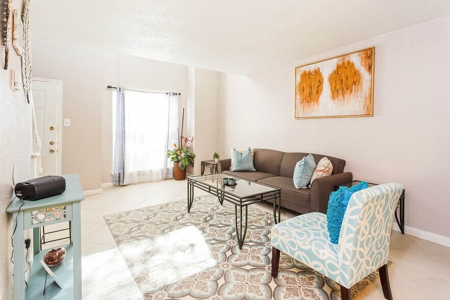 More Photos Of 8600 S Course Dr, Houston Apartments For Sale