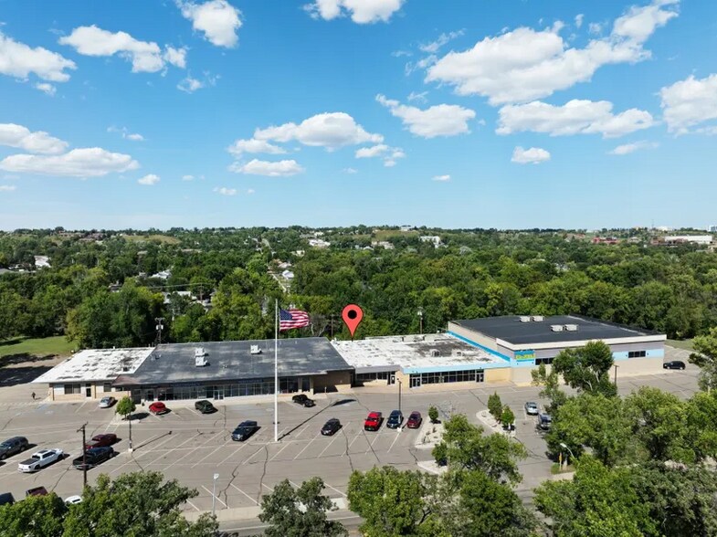 More Photos Of 1250 4th Ave NW, Minot Storefront For Lease