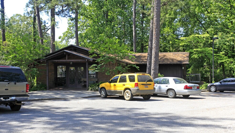 More Photos Of 3025 6th St, Marianna Medical For Lease