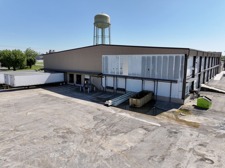 Primary Photo Of 212-216 Hartmann Dr, Lebanon Distribution For Lease