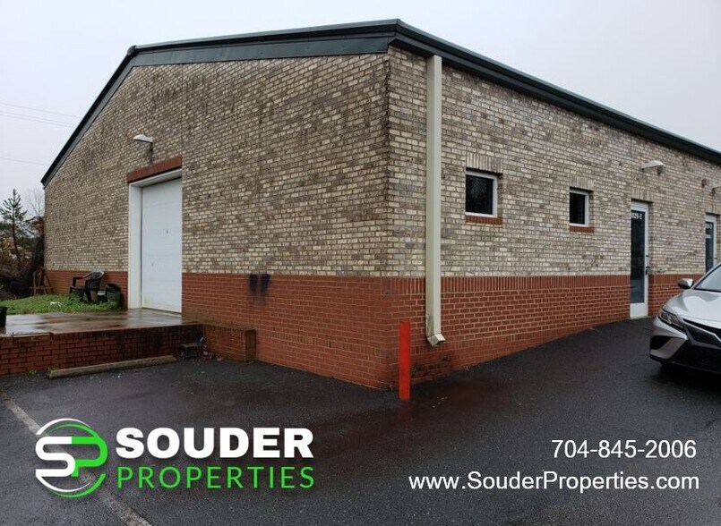 More Photos Of 8029 Fairview Rd, Mint Hill Flex For Lease