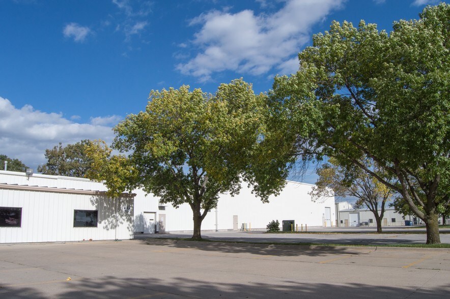 More Photos Of 14306 Industrial Rd, Omaha Light Manufacturing For Sale