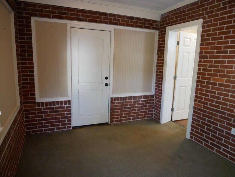 More Photos Of 496 Medlock Rd, Decatur Office Residential For Lease