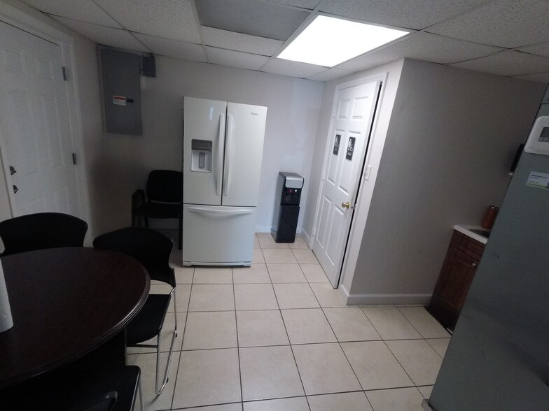 More Photos Of 3131 W Okeechobee Rd, Hialeah Auto Dealership For Sale