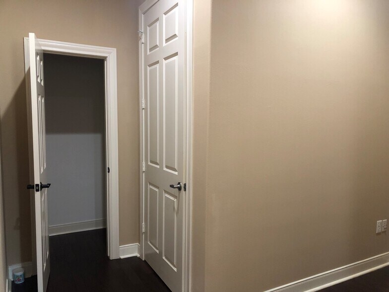 More Photos Of 4501 Cartwright Rd, Missouri City Medical For Lease
