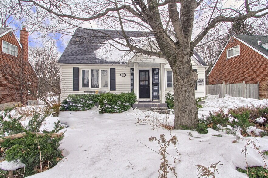 More Photos Of 187 Finch Ave W, Toronto Office Residential For Sale