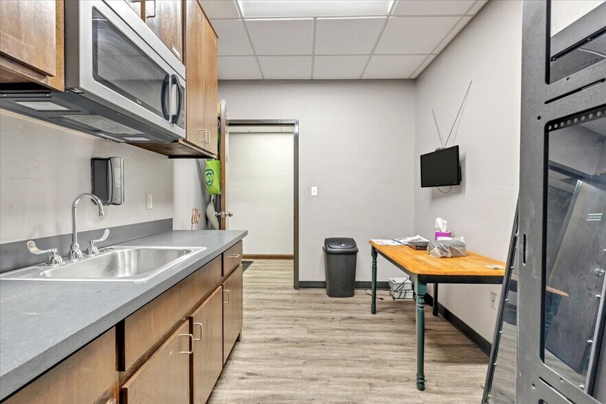 More Photos Of 809 Cornell Pky, Oklahoma City Storefront Retail Residential For Sale