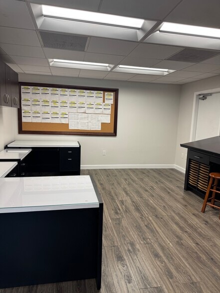 More Photos Of 2050-2052 NW 93rd Ave, Miami Warehouse For Lease