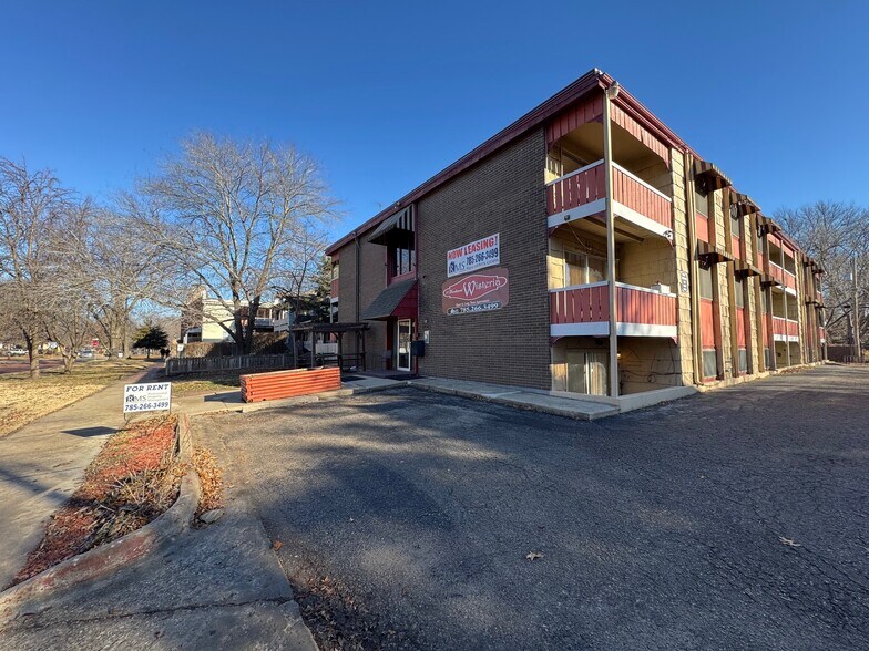 Primary Photo Of 1256 SW Fillmore St, Topeka Apartments For Sale