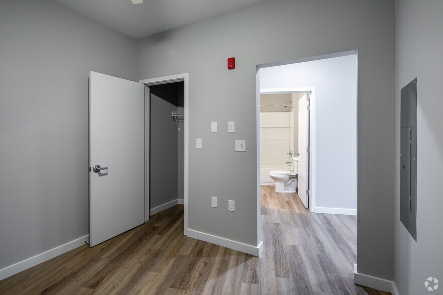 More Photos Of 4040 Travis Dr, Nashville Apartments For Sale