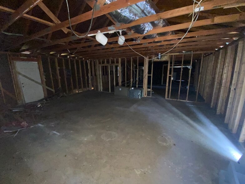 More Photos Of 203 Harpersville Rd, Newport News Office Residential For Lease