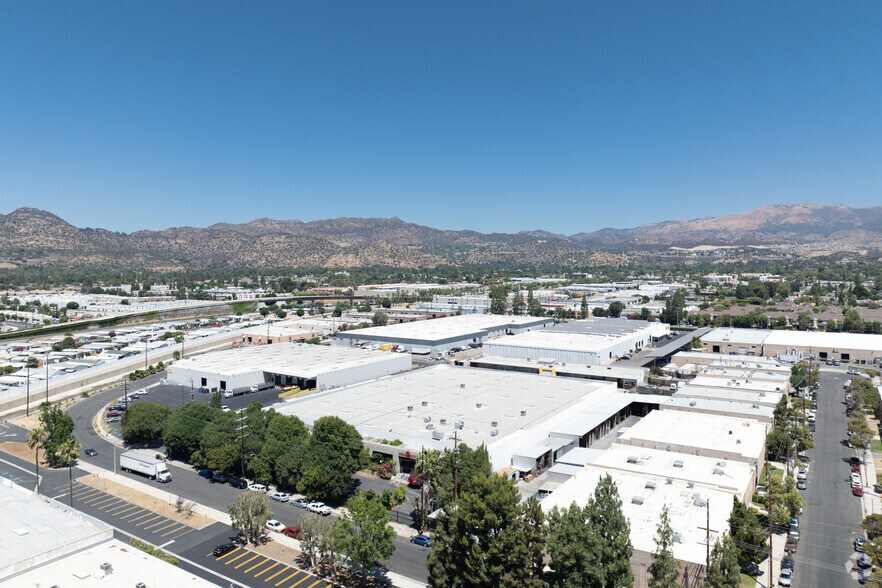 More Photos Of 21325 Superior St, Chatsworth Manufacturing For Lease