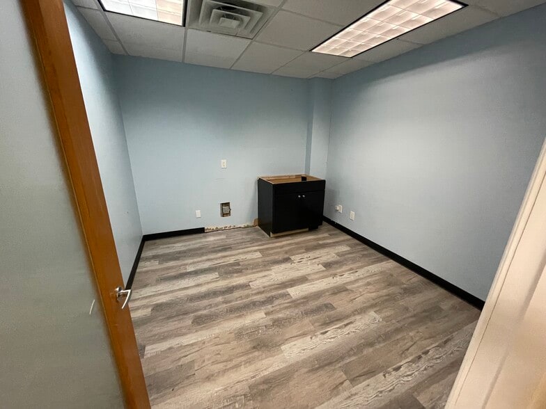 More Photos Of 3041 Avenue U, Brooklyn Medical For Lease