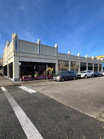 More Photos Of 520 4th Ave E, Olympia Restaurant For Sale