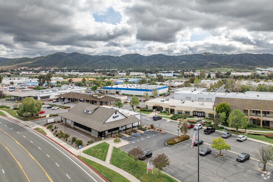 More Photos Of 27715 Jefferson Ave, Temecula Unknown For Lease