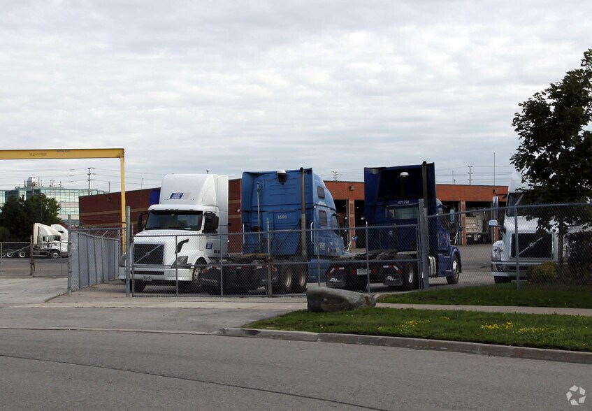 More Photos Of 6950 Tomken Rd, Mississauga Truck Terminal For Sale