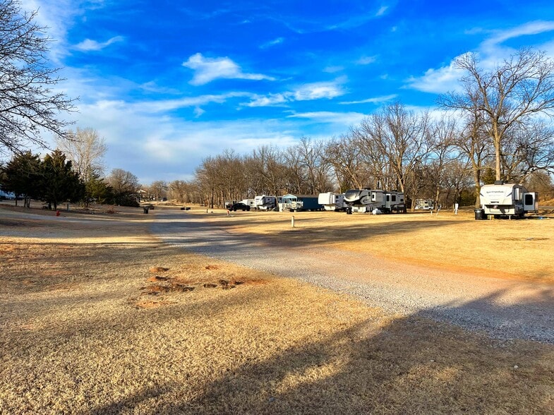 More Photos Of 571 S Main St, Luther Trailer Camper Park For Sale
