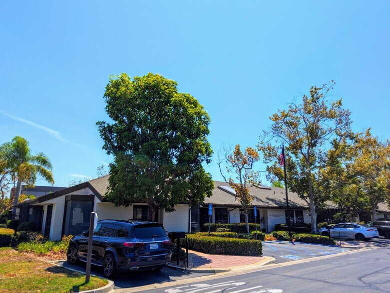 More Photos Of 3151 Airway Ave, Costa Mesa Office For Lease
