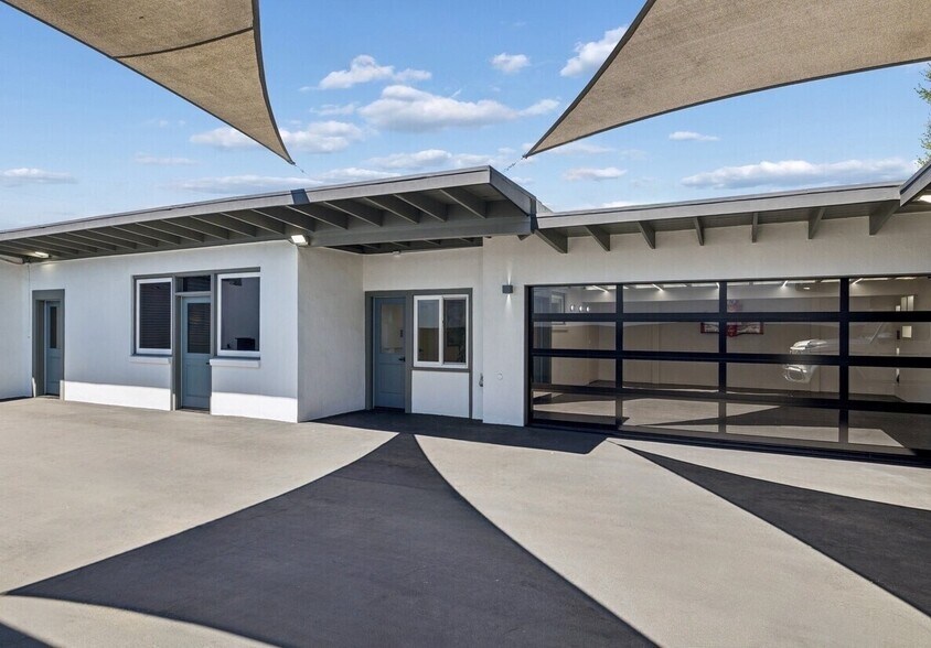 More Photos Of 1217 S Railroad Ave, San Mateo Showroom For Sale