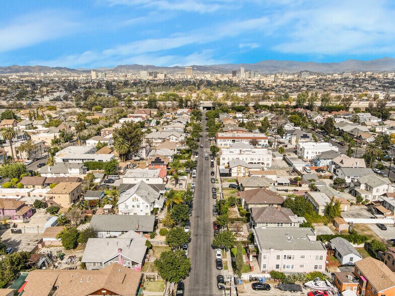 More Photos Of 2506 S Budlong Ave, Los Angeles Apartments For Sale