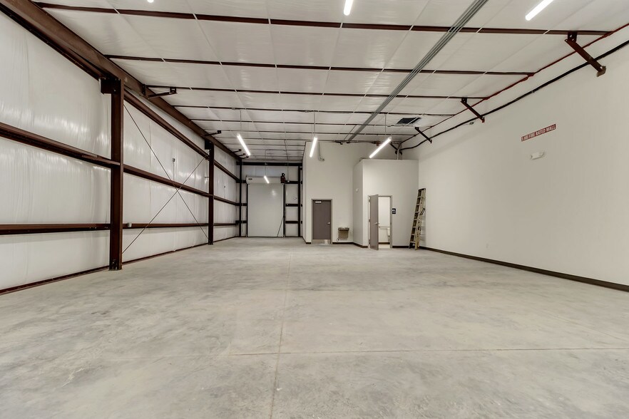 More Photos Of 1055 US Highway 80 E, Pooler Light Distribution For Lease