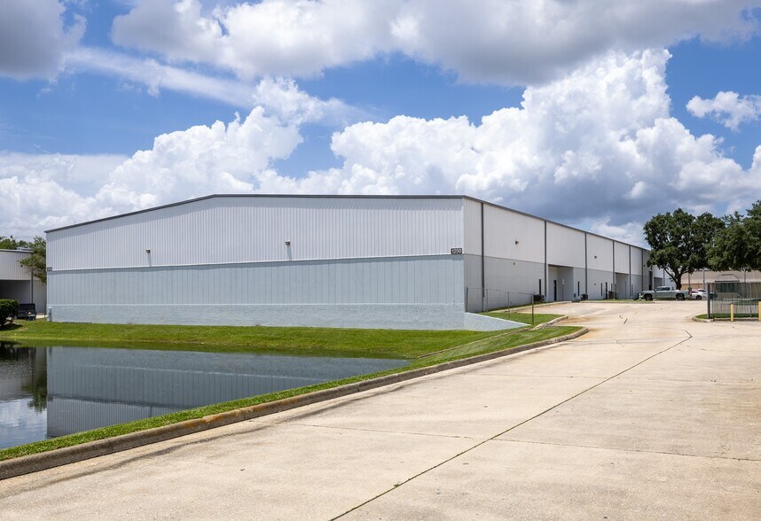 More Photos Of 830 S Ronald Reagan Blvd, Longwood Unknown For Lease