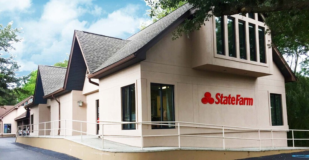 Primary Photo Of 454 W Coleman Blvd, Mount Pleasant Office For Lease