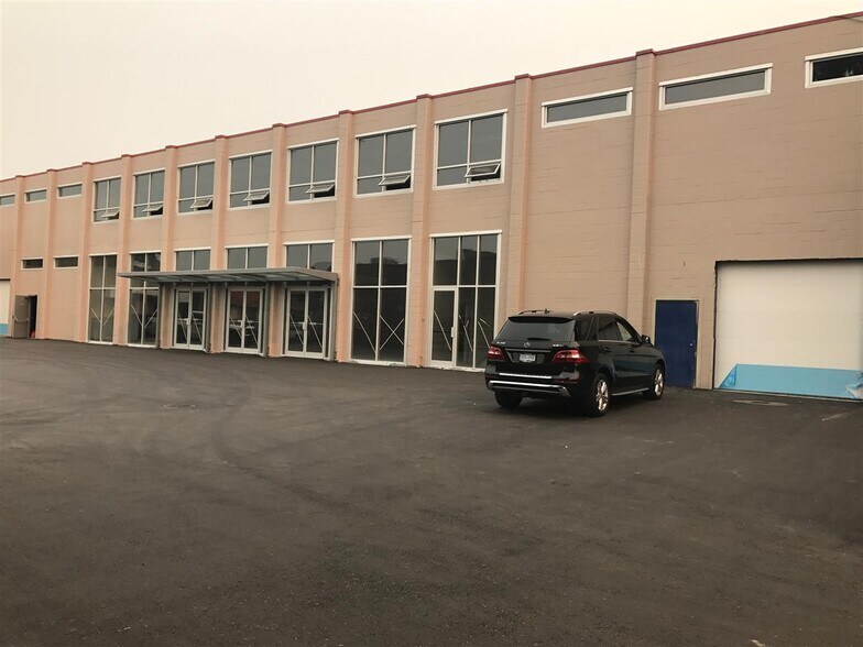 More Photos Of 8399 Ontario St, Vancouver Flex For Lease
